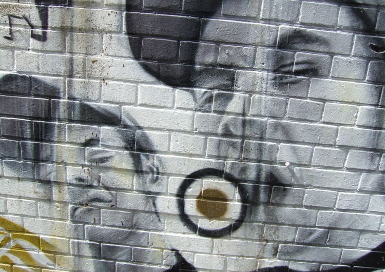 Mural. Gang. Ilustracja poglądowa Rząd Szwecji zlecił policji przedstawienie statystyk o narodowości członków gangów