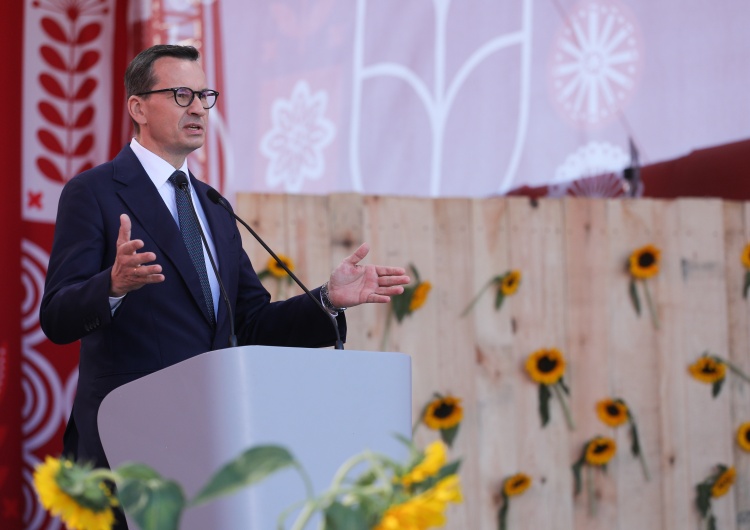 Morawiecki Premier: Tusk z judaszem polskiej wsi pojechali do Brukseli