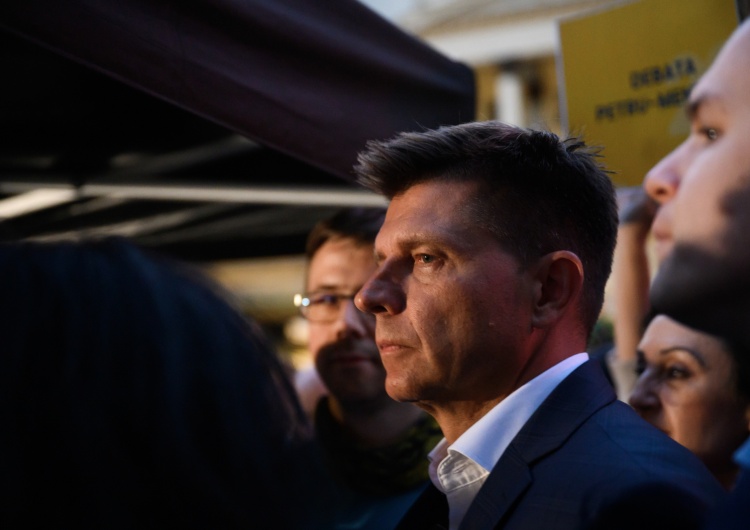 Ryszard Petru Dzika awantura na Twitterze: „Ryszard Petru wyzwał mnie od komunistycznych świń”