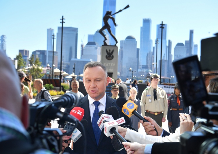 Andrzej Duda pod Pomnikiem Katyńskim Andrzej Duda: Polska będzie wkrótce miała drugą lub trzecią najsilniejszą armię w Europie