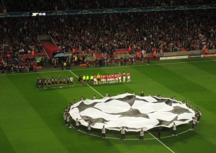 Mecz UEFA Champions League Po 30 latach piłkarska Liga Mistrzów znika z otwartych kanałów polskiej telewizji