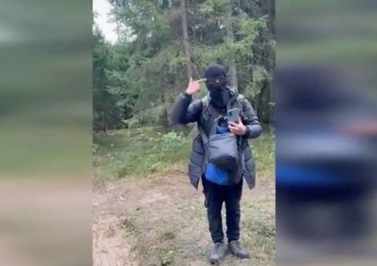  [WIDEO] Szokujące nagranie. „Kobiety i dzieci” na granicy z Białorusią grożą funkcjonariuszce SG gwałtem i śmiercią
