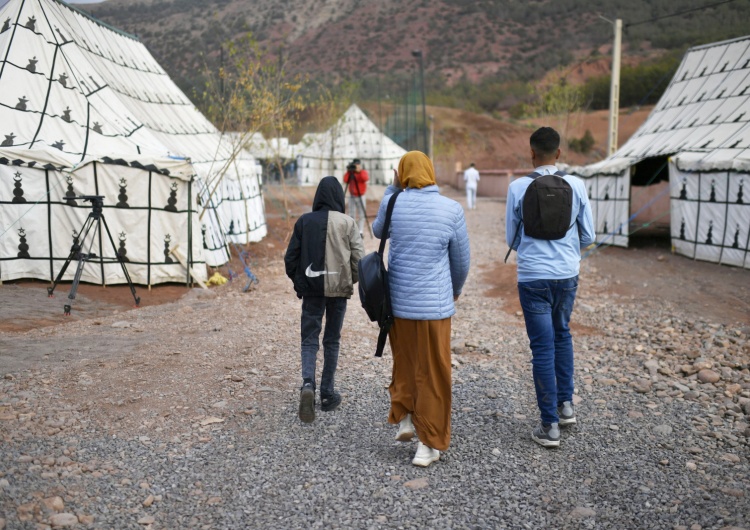 Szkoły tymczasowe w namiotach Marokański kardynał o ogromie zniszczeń: Ludzie stracili domy i żyją w namiotach