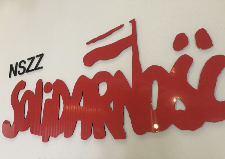  Solidarność wzywa do zaprzestania szkalowania służb mundurowych broniących polskiej granicy przed nielegalna migracją