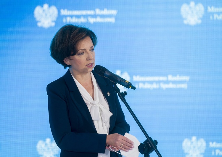 Marlena Maląg Minister Maląg: Polityka prorodzinna jest wyzwaniem i naszą misją