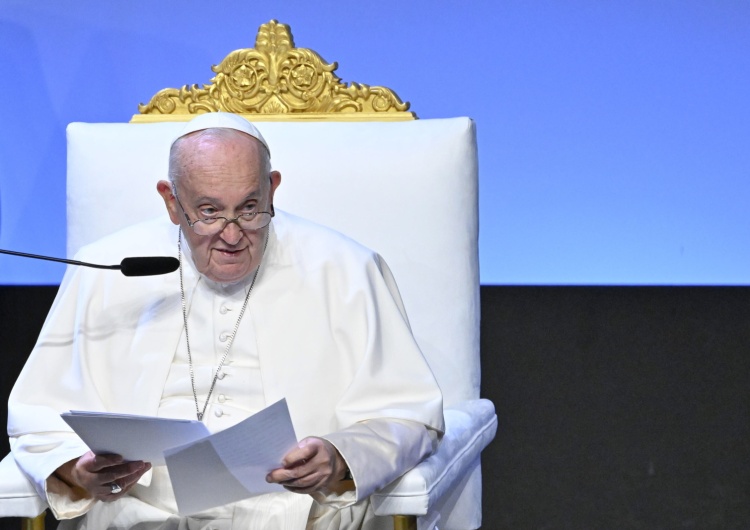 Papież Franciszek w Marsylii Papież na szczycie w Marsylii: Kto myśli o nienarodzonych dzieciach, odrzuconych w imię fałszywego prawa do postępu?