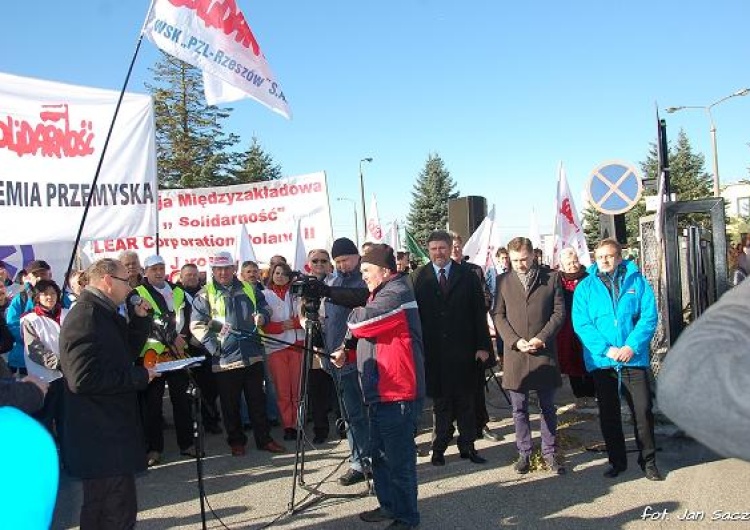 Walka o Fabrykę Wagonów w Gniewczynie Łańcuckiej Nadzieja na miejsca pracy w byłej Fabryce Wagonów w Gniewczynie Łańcuckiej