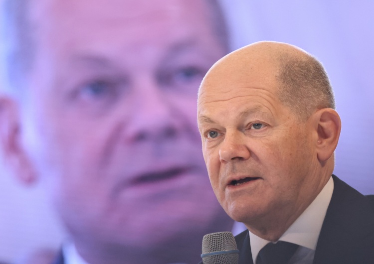 Olaf Scholz Beata Szydło: Niemieckie statki tysiącami zwożą migrantów do Europy, a Scholz atakuje Polskę