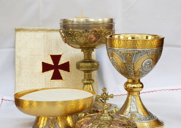  15. rocznica cudu eucharystycznego w Sokółce. Abp Guzdek: Szczególne napięcie dotyczy wiary w realną obecność Jezusa w Eucharystii