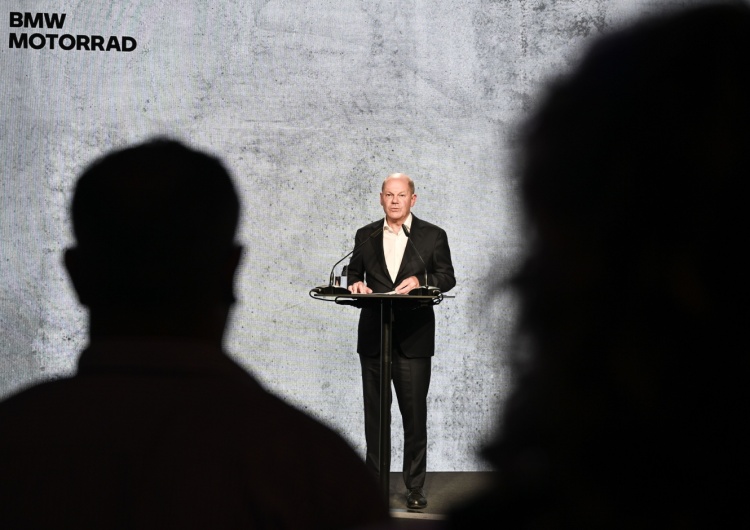Olaf Scholz Kanclerz Niemiec otwarcie atakuje Polskę. Niemieckie media: Dlaczego Scholz zmienił podejście?