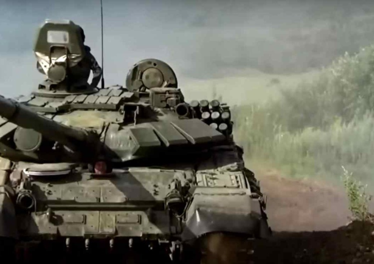 rosyjski czołg T-72B3 Ukraińcy mieli kłopot z naprawą zdobycznego czołgu, więc zadzwonili na rosyjską infolinię