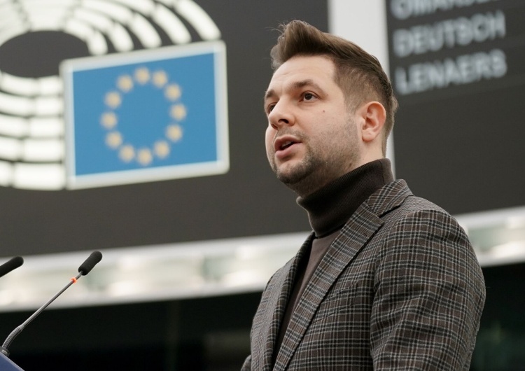 Patryk Jaki Jaki: Ten dzień przejdzie do historii Parlamentu Europejskiego jako szczyt obłudy i hipokryzji