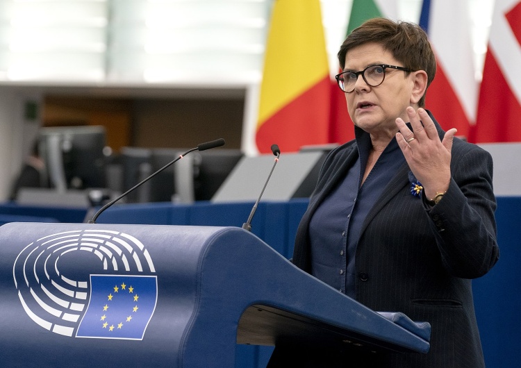 Beata Szydło Beata Szydło ostro w PE ws. nielegalnej migracji: Nigdy nie zgodzimy się, aby Polska musiała płacić jakieś kary