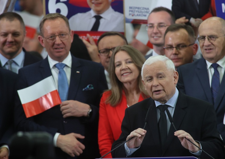 Jarosław Kaczyński na konwencji PiS Prezes Kaczyński: Obronimy autorytet Kościoła i św. Jana Pawła II