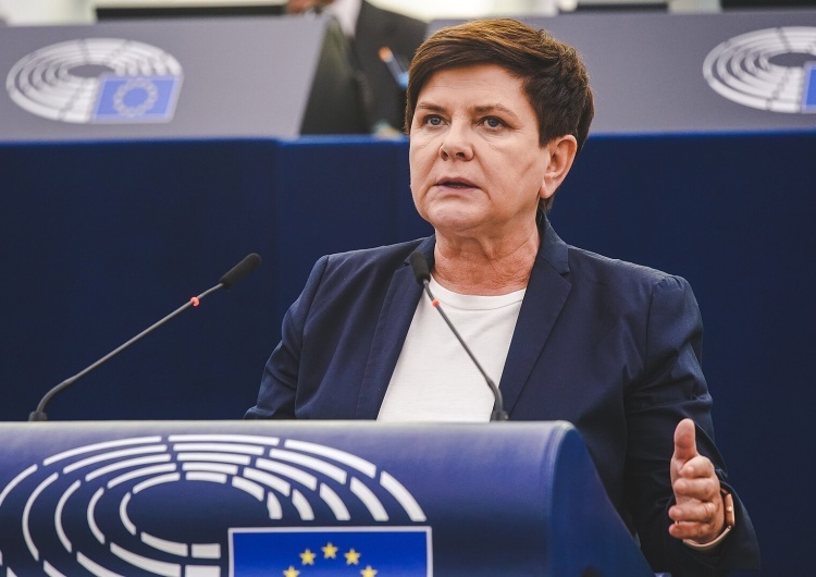 Beata Szydło Beata Szydło: Referendum pozwoli dalej blokować pakt migracyjny