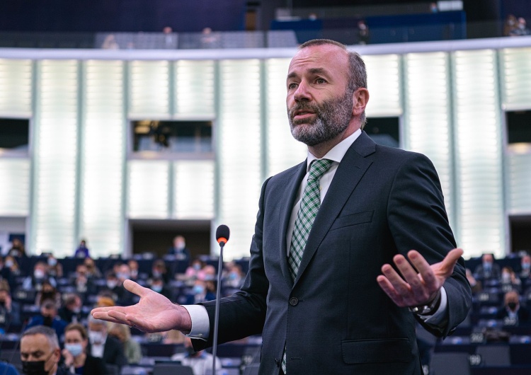 Przewodniczący Europejskiej Partii Ludowej Manfred Weber Zbigniew Kuźmiuk: Partia Tuska i Kosiniaka w PE chce jak najszybszego przyjęcia paktu migracyjnego