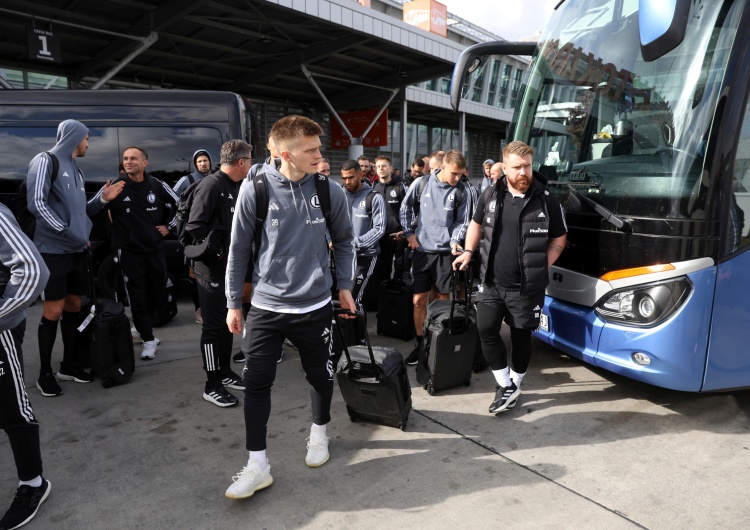 Powrót Legii Warszawa z Holandii Skandaliczne wydarzenia w Alkmaar. Jest reakcja UEFA