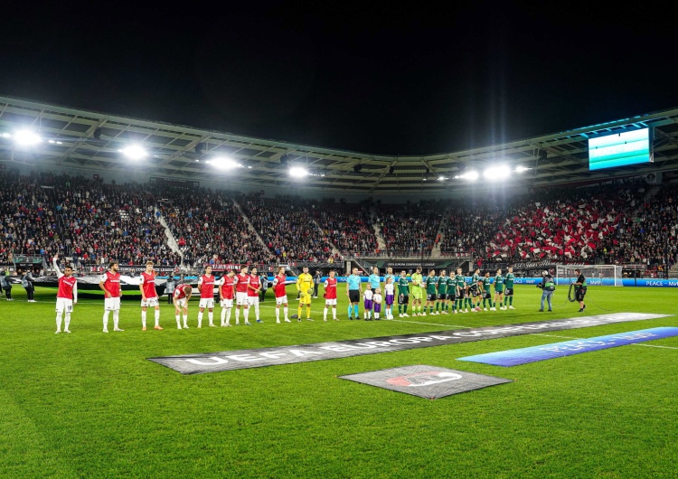 Legia Warszawa wydał oświadczenie  Skandal w Holandii. Jest oficjalnie oświadczenie Legii Warszawa