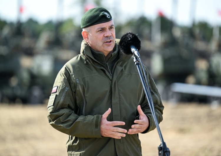 gen. Wiesław Kukuła Gen. Kukuła: Mała armia nie obroni Polski, a liczebność nie wyklucza jakości