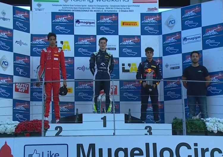 Formuła 4 Kacper Sztuka mistrzem Formuły 4