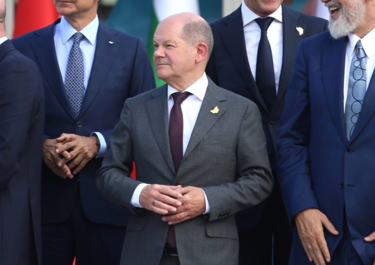 Olaf Scholz RND: Niemieckie precyzyjne maszyny trafiają nadal do Rosji