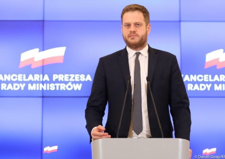 Janusz Cieszyński Minister cyfryzacji zabrał głos ws. „turystyki wyborczej” w wyborach parlamentarnych