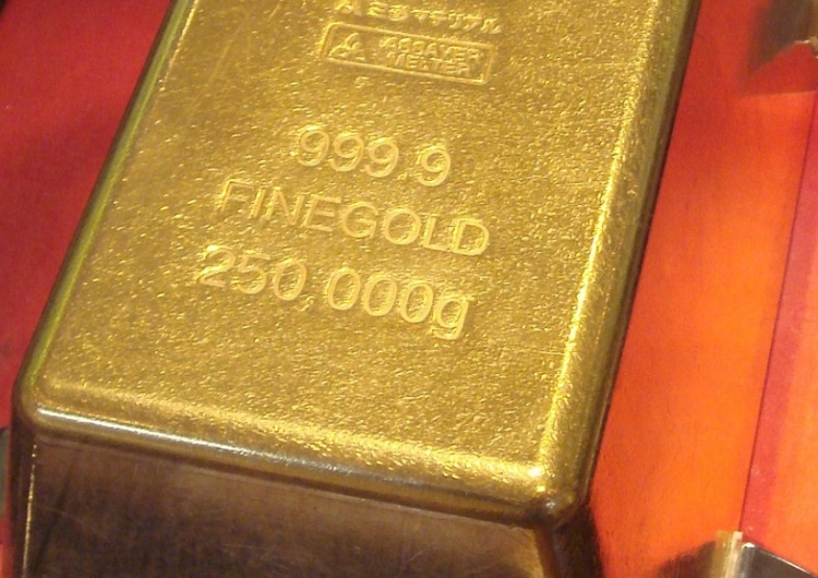 Złoto  Narodowy Bank Polski zwiększył zasoby złota
