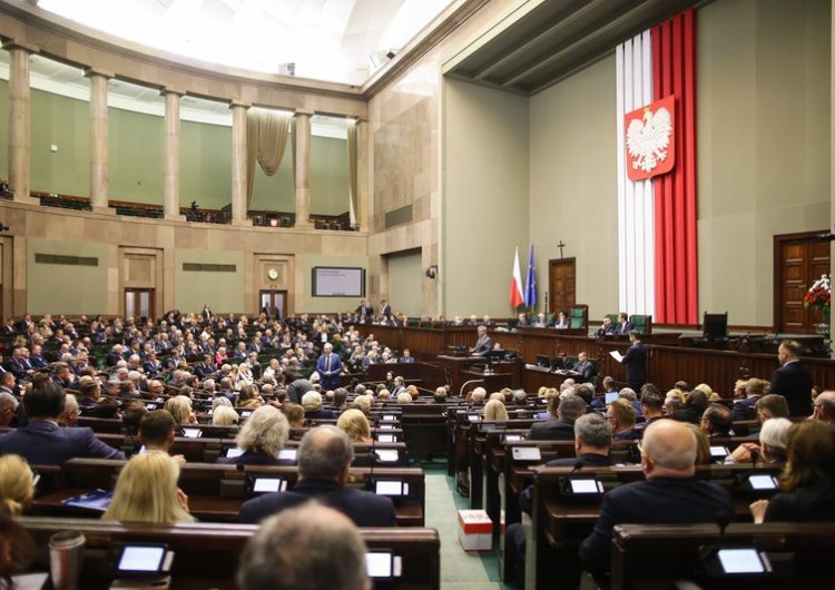 Sejm RP Sondaż: Komu Prezydent powinien powierzyć misję tworzenia rządu