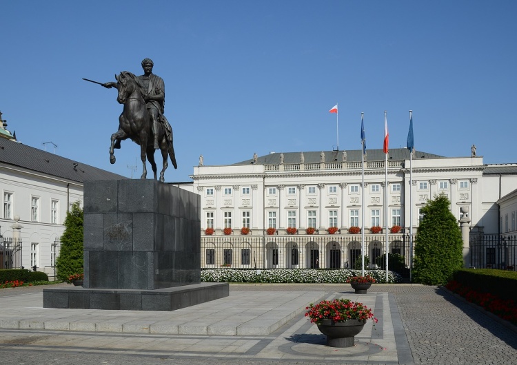Pałac Prezydencki Dziś w Pałacu Prezydenckim startują konsultacje ws. nowego rządu