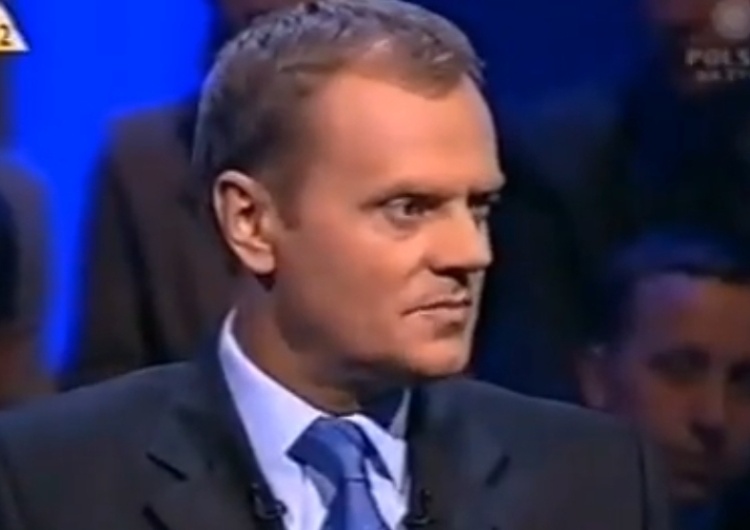 Donald Tusk  Naciski na prezydenta. Internauci przypomnieli Tuskowi nagranie z 2005 roku 