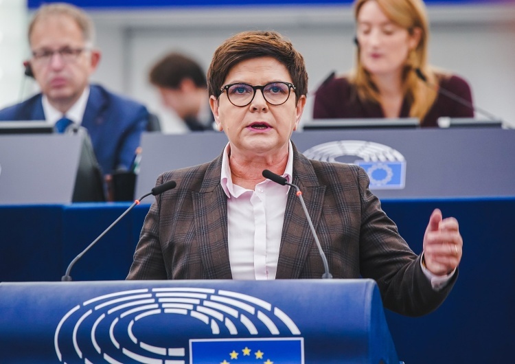 Beata Szydło Szydło: Brukselscy urzędnicy chcą mieć możliwość wprowadzenia stanu wyjątkowego