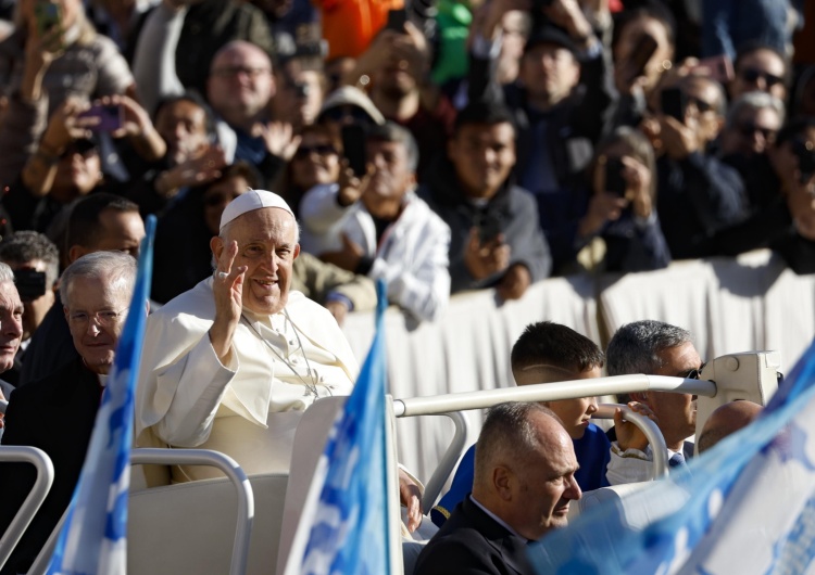 Papież Franciszek Papież wspomina rocznicę odzyskania przez Polskę niepodległości: Okazujcie Bogu wdzięczność [video]