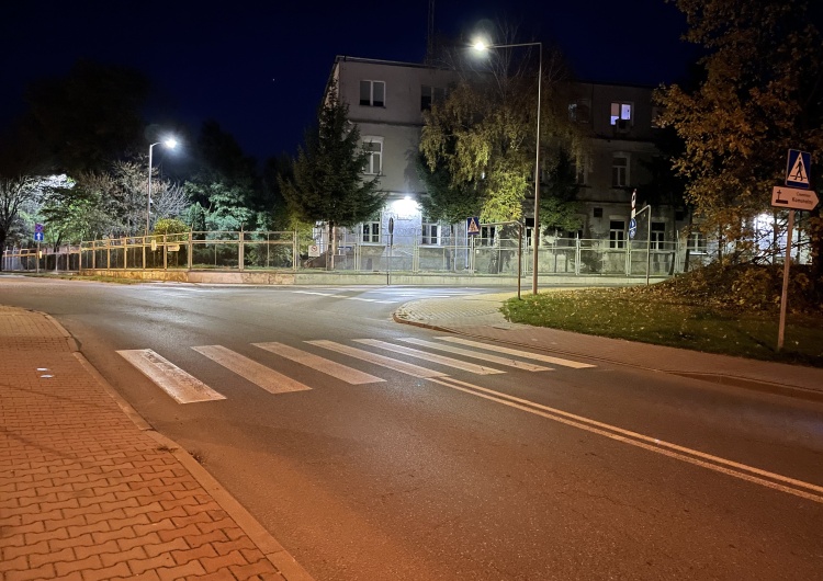Skierniewice - miejsce zdarzenia 72-letni mężczyzna potrącił kobietę na środku przejścia dla pieszych. „Skupiłem się na prawej stronie”