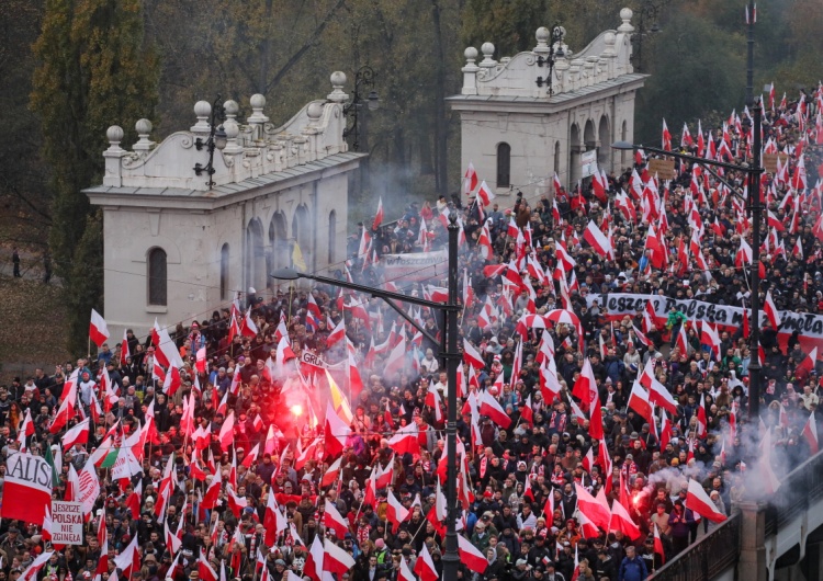 Marsz Niepodległości – Święto Niepodległości Sprawdziliśmy, które ambasady złożyły Polsce życzenia z okazji Święta Niepodległości