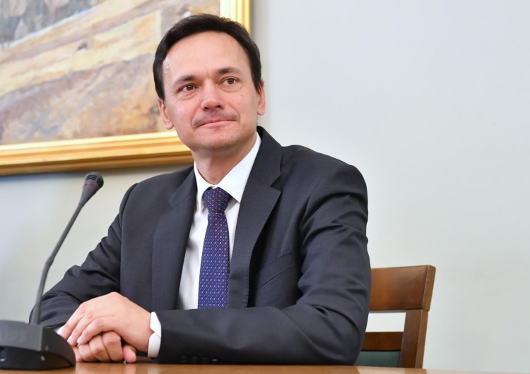 Jacek Cichocki Szefowa Kancelarii Sejmu podała się do dymisji. Znamy nazwisko następcy