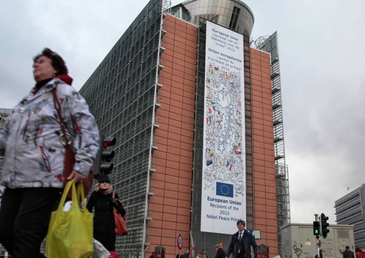 Komisja Europejska Presja, szantaż, groźby. Po Polsce przyszedł czas na Włochy