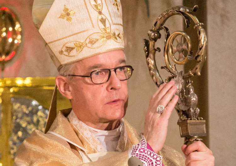 Bp Wiesław Lechowicz