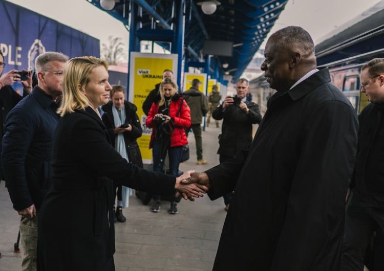 Lloyd Austin w Kijowie Szef Pentagonu z niezapowiedzianą wizytą w Kijowie