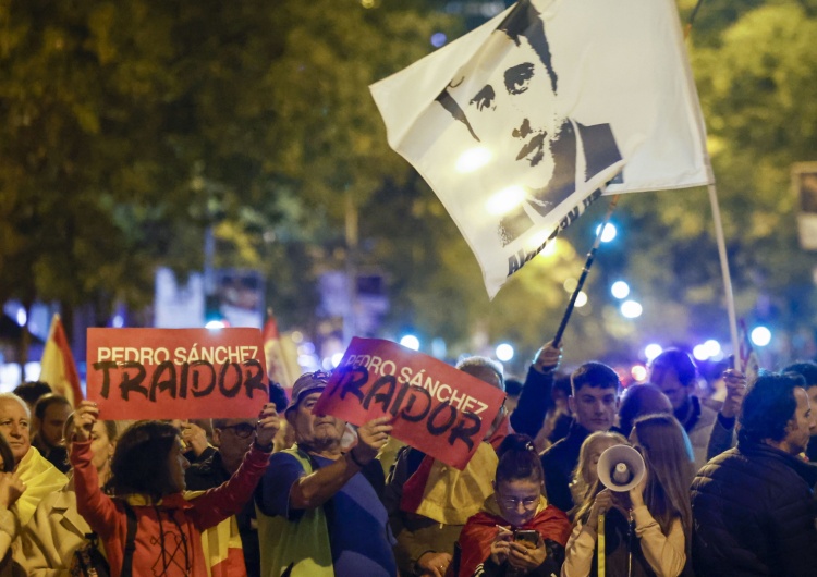Protesty w Hiszpanii Fala gwałtownych protestów w Hiszpanii: Rosyjski ślad 