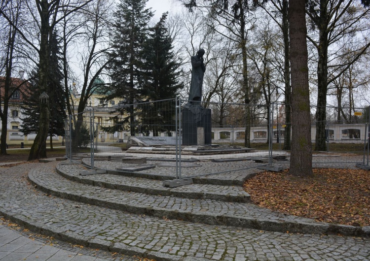  Pomnik bł. ks. Popiełuszki w Białymstoku zostanie odnowiony