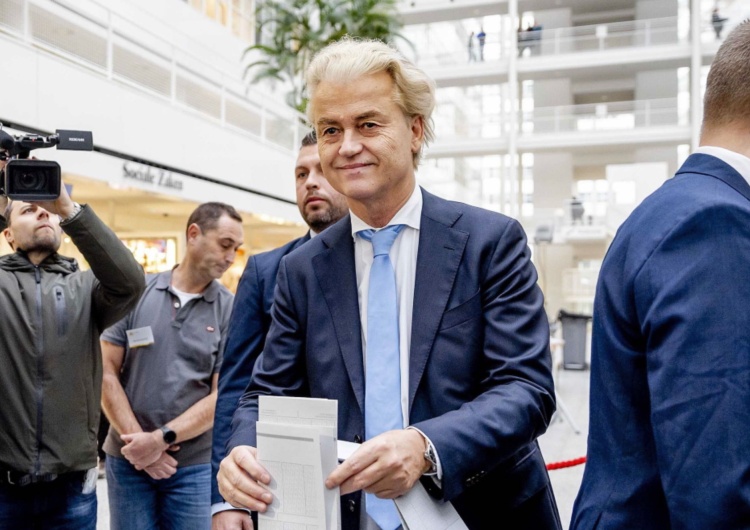 Geert Wilders Brytyjskie media po sukcesie prawicy w Holandii zapowiadają podobne zmiany we Francji i w Austrii