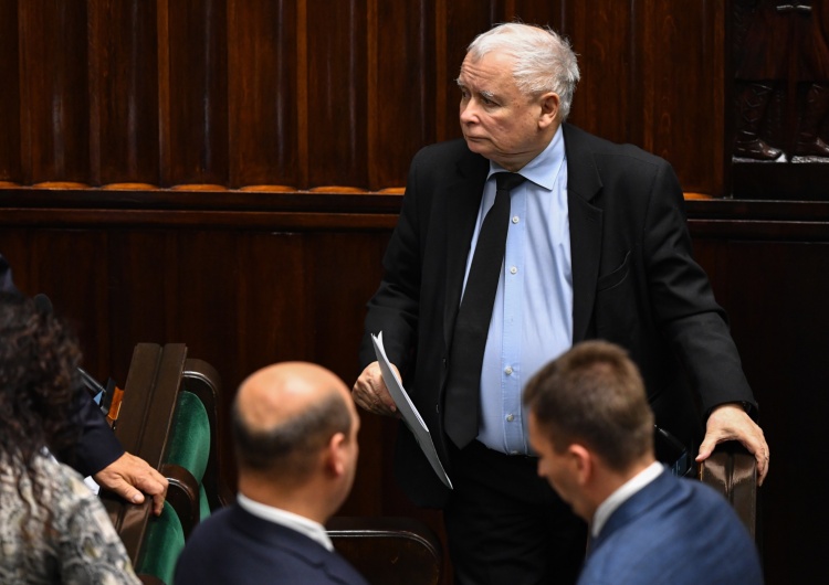 Jarosław Kaczyński Jarosław Kaczyński: Zmiany traktatów to próba likwidacji państwa