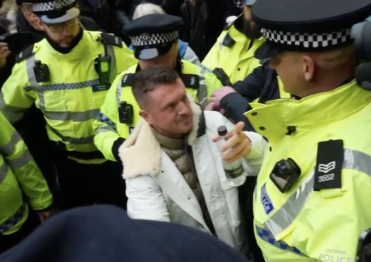 Tommy Robinson aresztowany Tommy Robinson aresztowany podczas protestu przeciwko antysemityzmowi