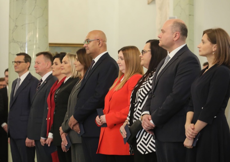 „Trochę wstyd, zabrakło szacunku”. Poseł PiS o braku tych osób na zaprzysiężeniu rządu