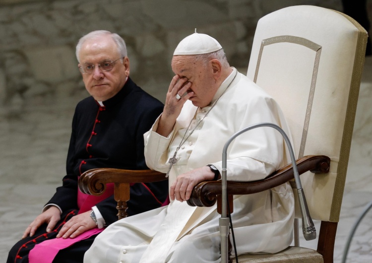 Papież Franciszek Pomimo choroby papież obecny na audiencji, aby wygłosić apel [video]