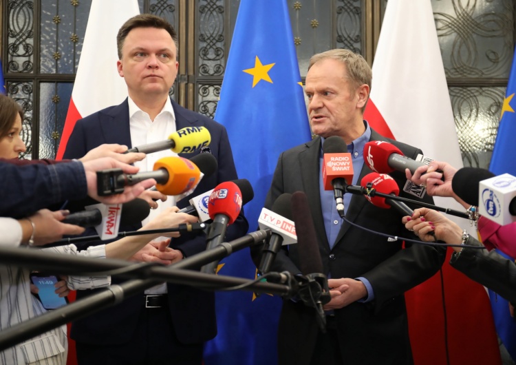 Szymon Hołownia i Donald Tusk Po spotkaniu Tusk–Hołownia. Lider PO zabiera głos