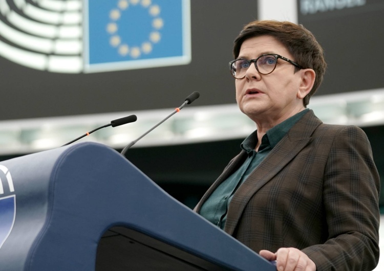 Beata Szydło Szydło: Chcą pospłacać swoje długi pieniędzmi innych krajów UE