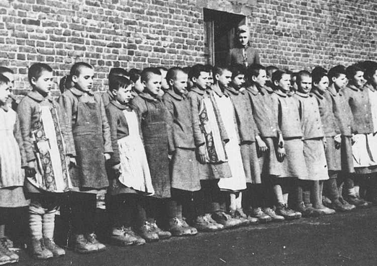 Dzieci z Litzmannstadt Ghetto Tadeusz Płużański: „Giń, polska świnio”