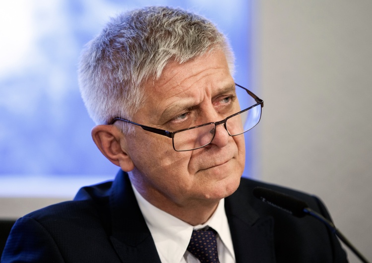 Marek Belka Marek Belka: „Skończyć z czerwonym dywanem przed emerytami”