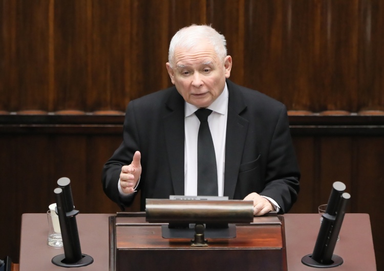 Jarosław Kaczyński Jarosław Kaczyński: Można sądzić, że ma powrócić polityka ulegania najsilniejszym grupom